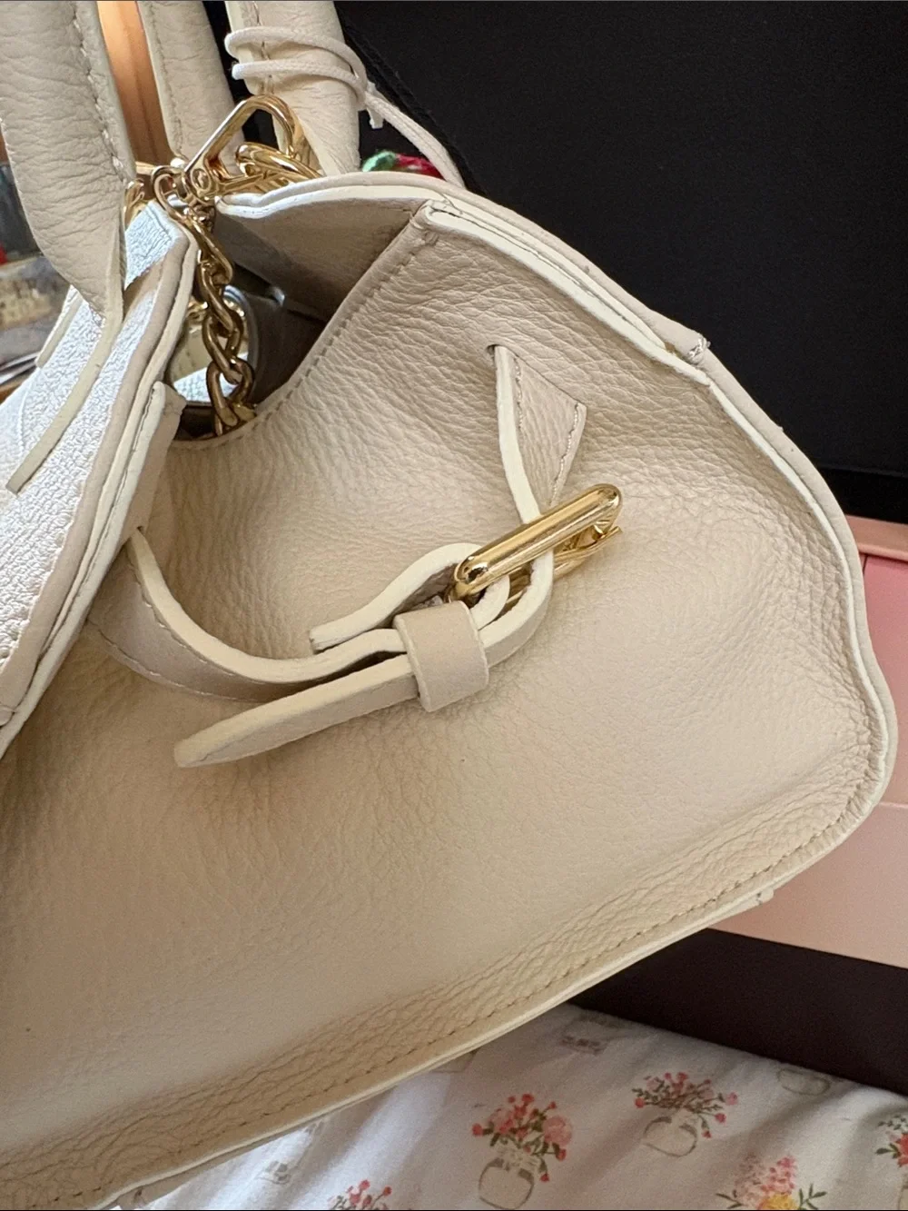 Divina Firenze hand made with Italian passion genuine leather .